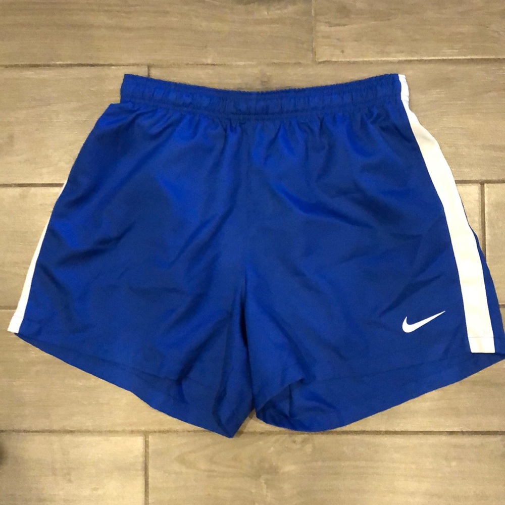 Women’s Nike Dry-Fit shorts M